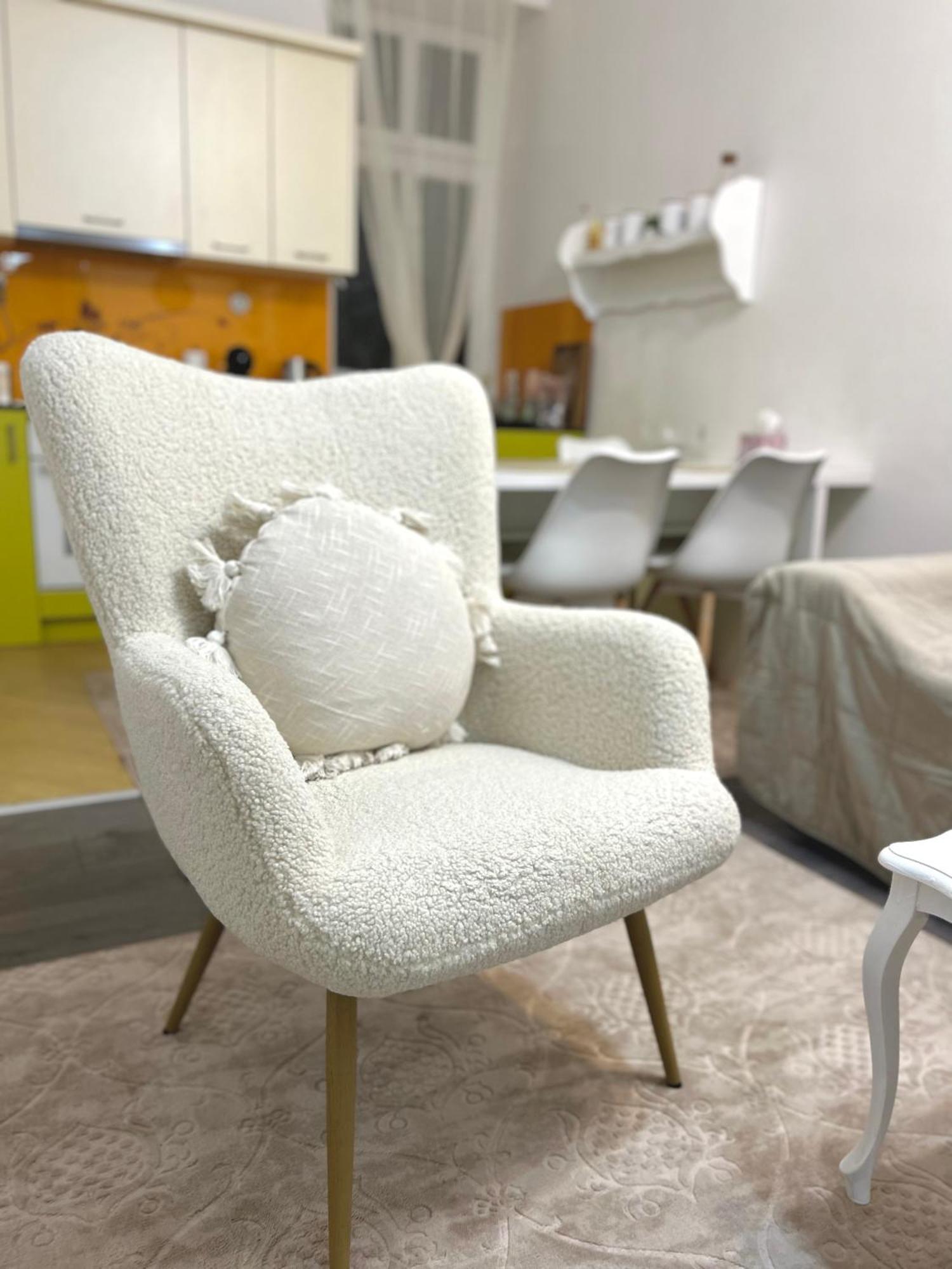 Main Street Retreat Apartment With Free Parking Сараево Экстерьер фото